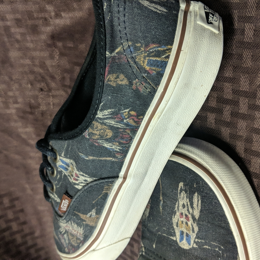 Vans - Picture 7 of 15